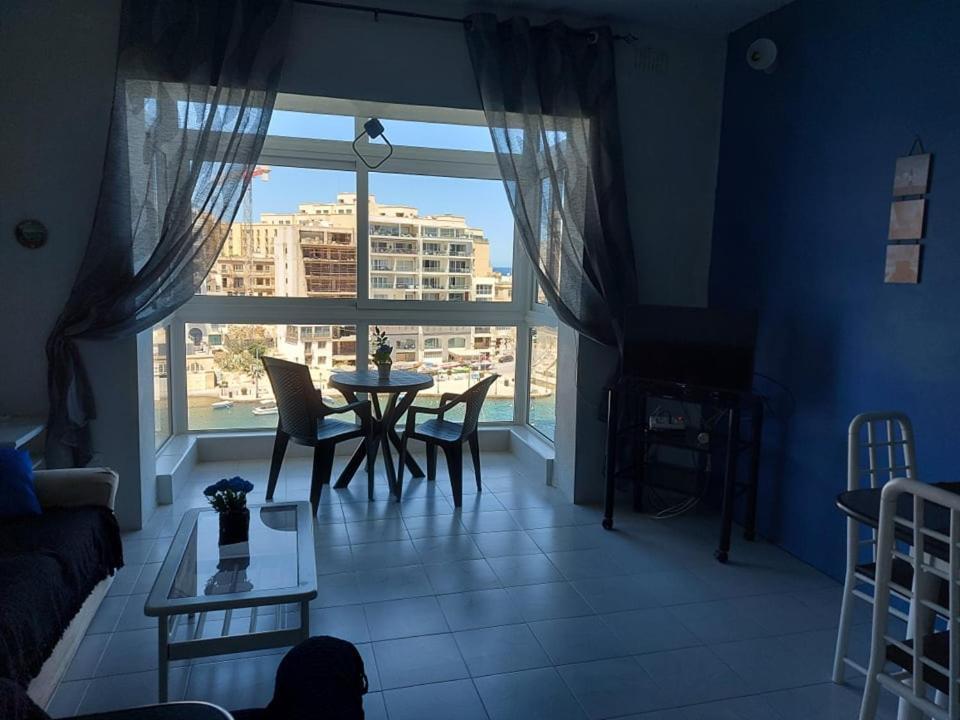 Spinola Bay Sea Front Apt 6 Saint Julian's Exterior photo